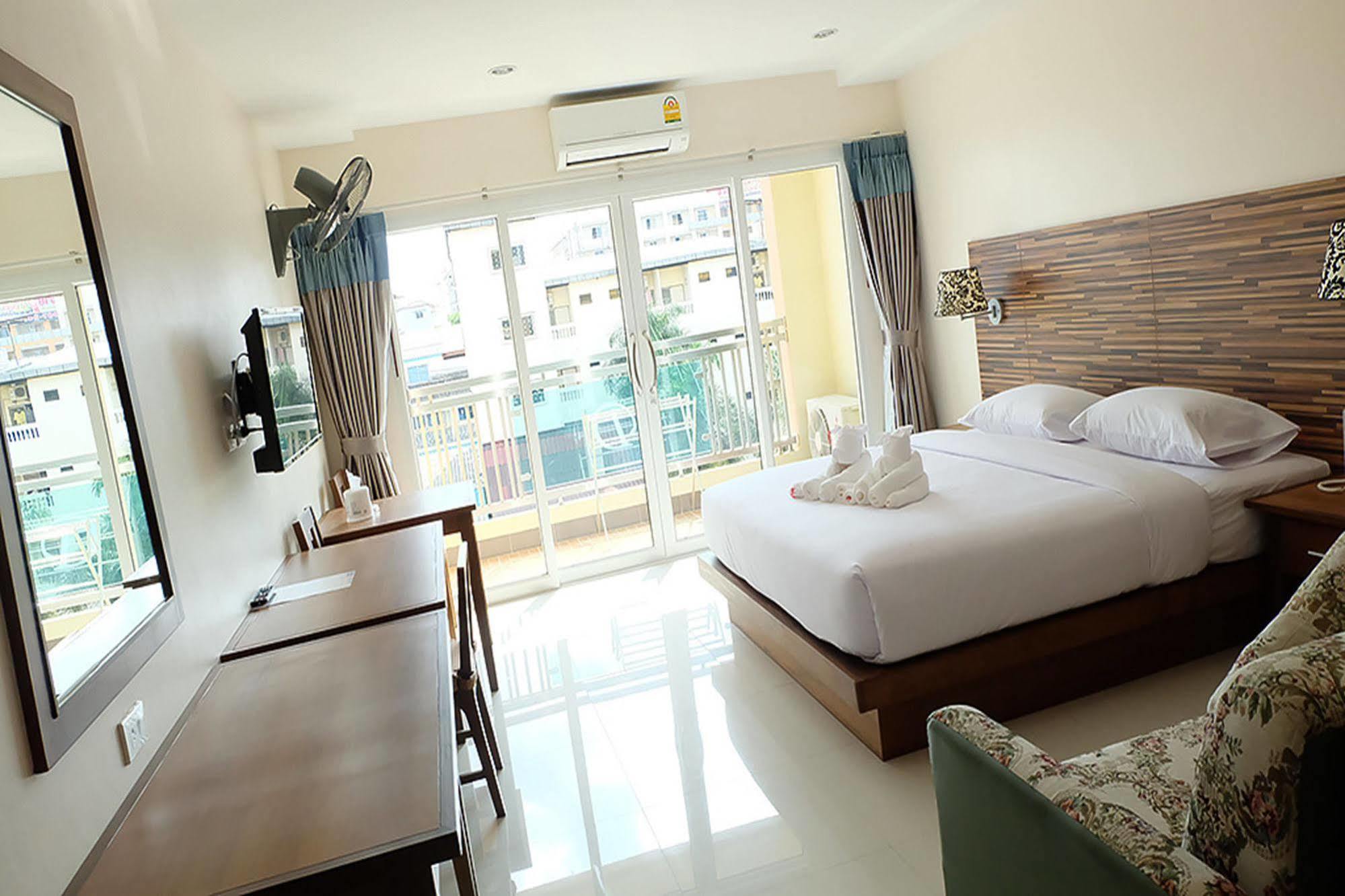 D Hotel Pattaya Exterior foto